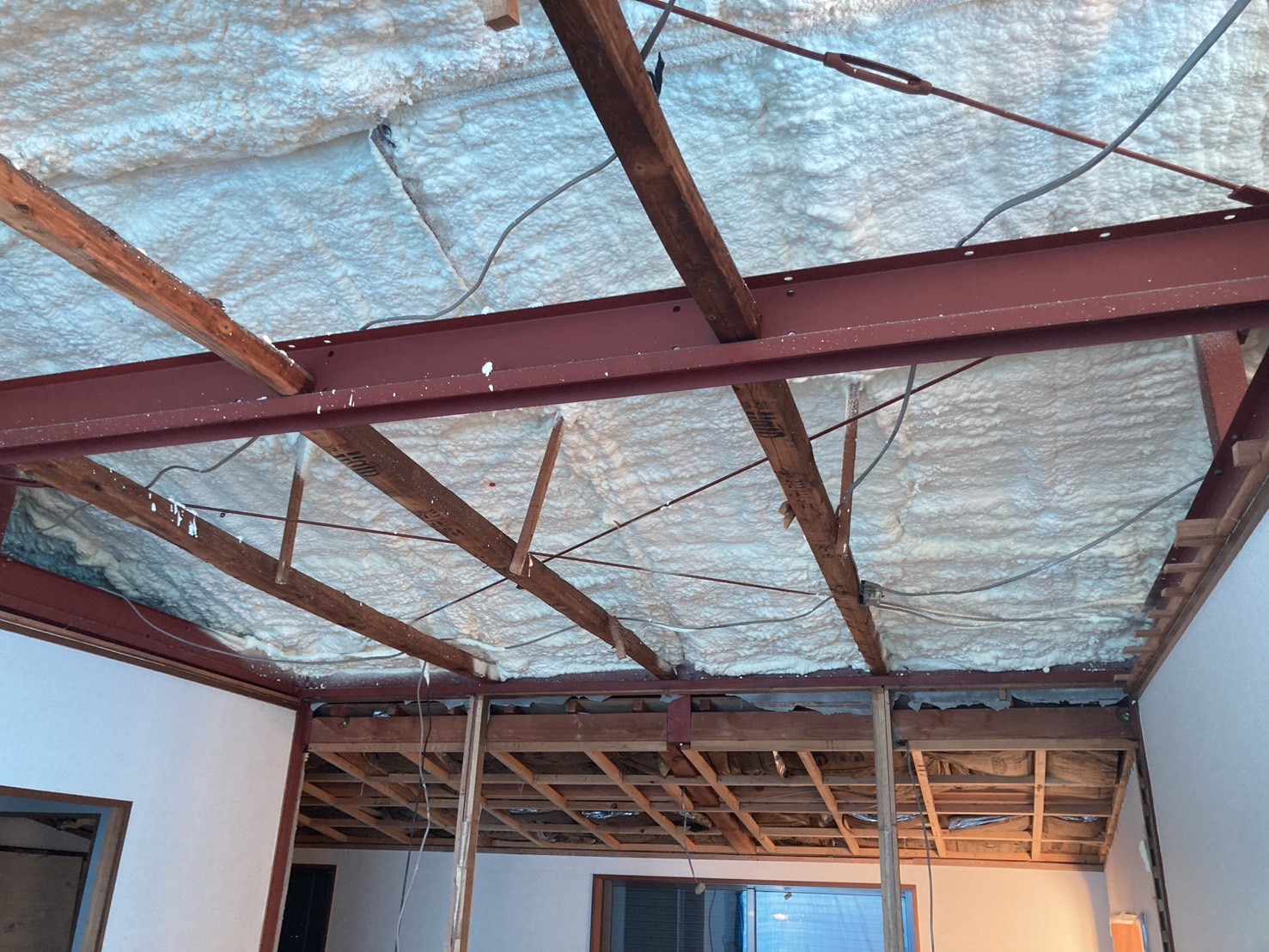 【リフォーム中】壁を取って大空間にしたり、断熱工事をしっかりと行いました!