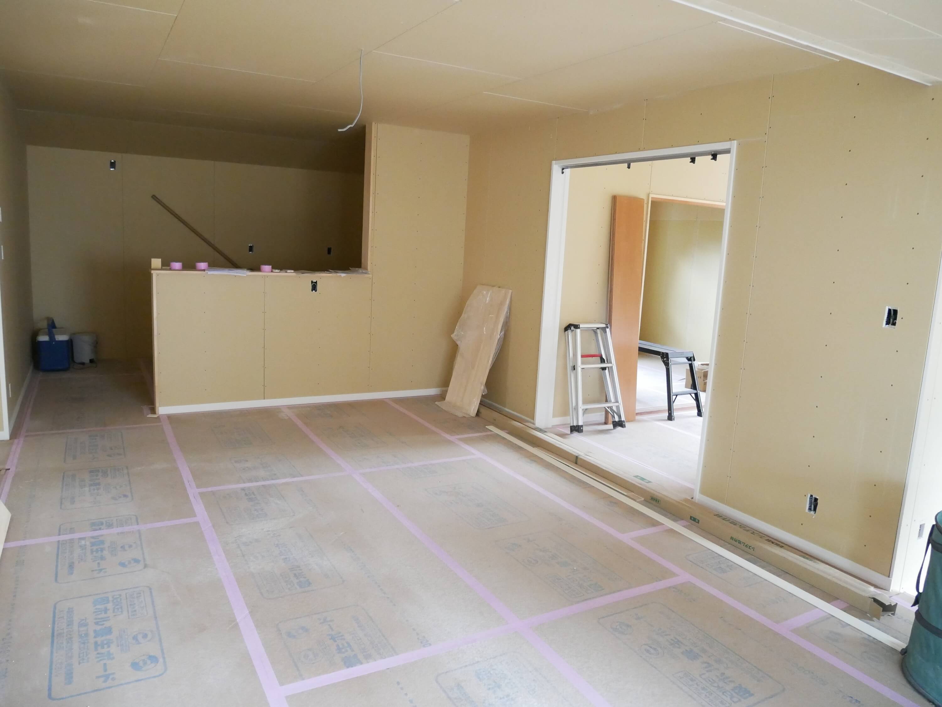 【リフォーム中】壁を取って大空間にしたり、断熱工事をしっかりと行いました!